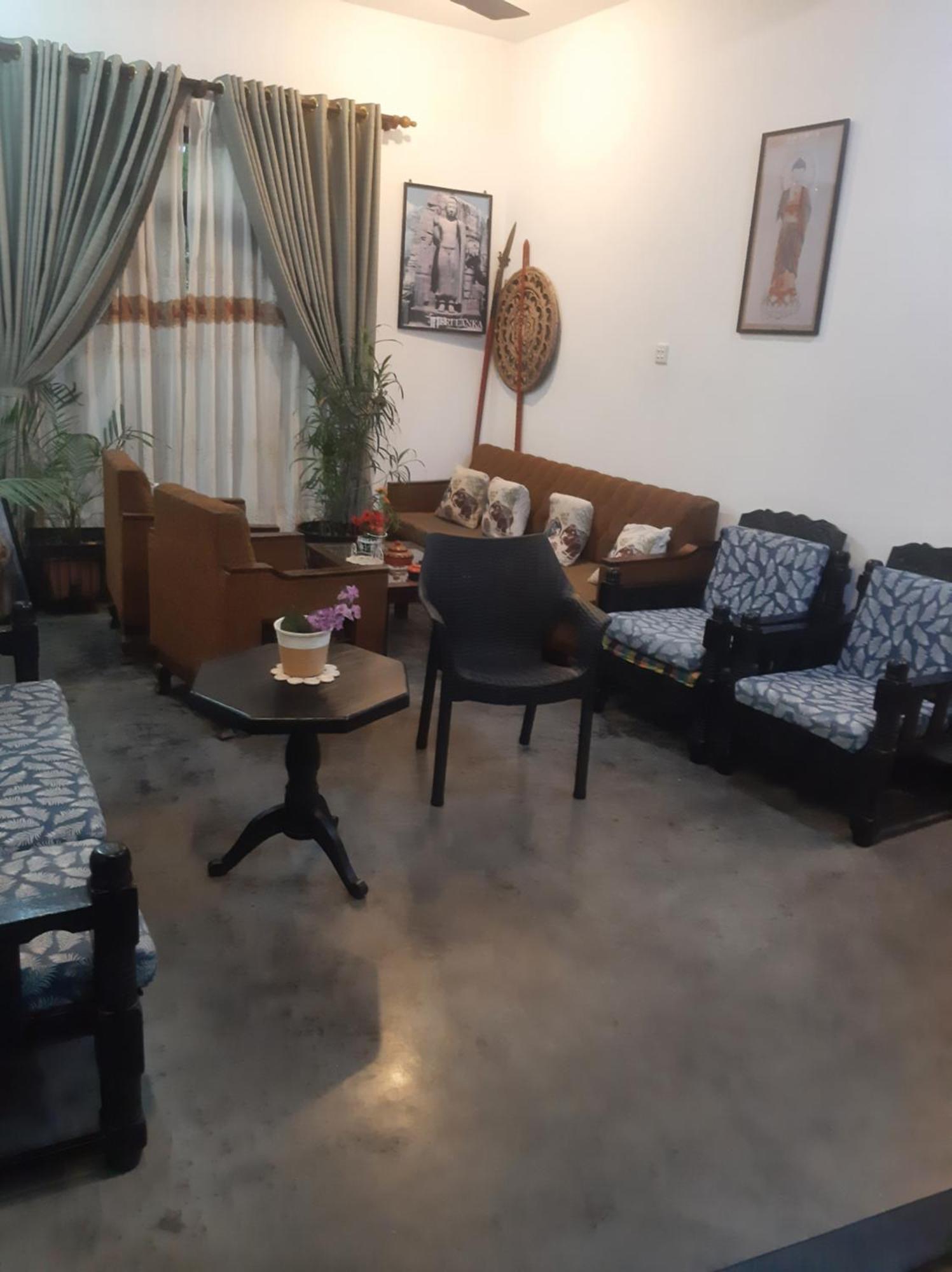 Weerakoon Garden Guest Hotel ฮิกคาดูวา ภายนอก รูปภาพ